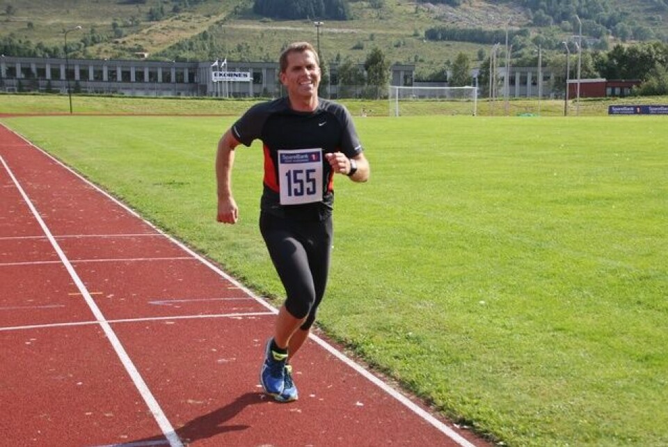 Helge Hafsås og Louise Skak vant i varm Nordvest maraton 11_Inge_Johnny_Hide.jpg
