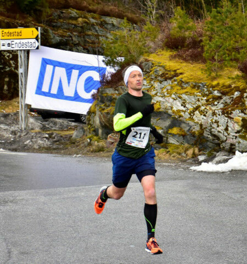 Deltakerrekord og to løyperekorder i Eikefjord Halvmaraton Vinner Halvmaraton herrer - Gisle Skjølberg (ny løyperek.).jpg