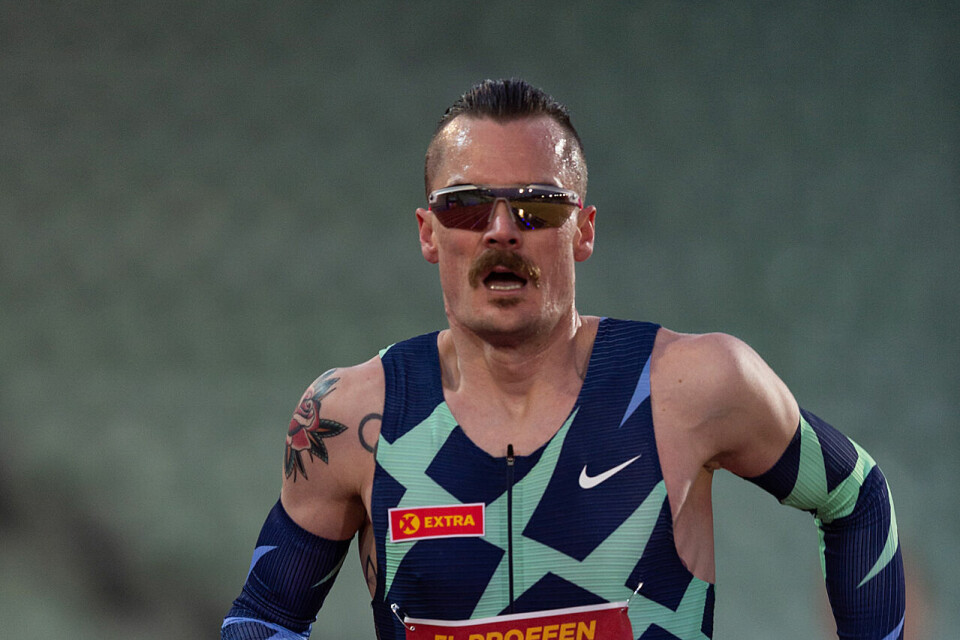 Henrik Ingebrigtsen er tilbake med piggsko på bane, denne gang i en ny distanse for ham. (Alle foto: Samuel Hafsahl) Henrik Ingebrigtsen er tilbake med piggsko på bane, denne gang i en ny distanse for ham. (Alle foto: Samuel Hafsahl)