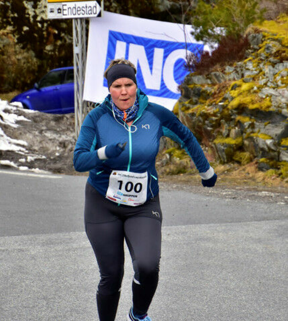 Deltakerrekord og to løyperekorder i Eikefjord Halvmaraton 5 km kv. - Marianne Knapstad (Eikefjord IL).jpg