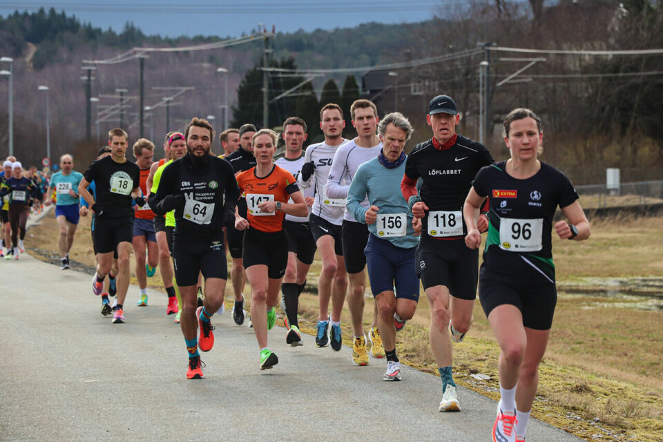 Egersund halvmaraton og Egersund Mila ble arrangert lørdag 2. mars. Her en gruppe anført av Mila-vinner Christina Maria Toogood an. (Foto: Ingunn Walderhaug/Dalane Tidende) Egersund halvmaraton og Egersund Mila ble arrangert lørdag 2. mars. Her en gruppe anført av Mila-vinner Christina Maria Toogood. (Foto: Ingunn Walderhaug/Dalane Tidende)