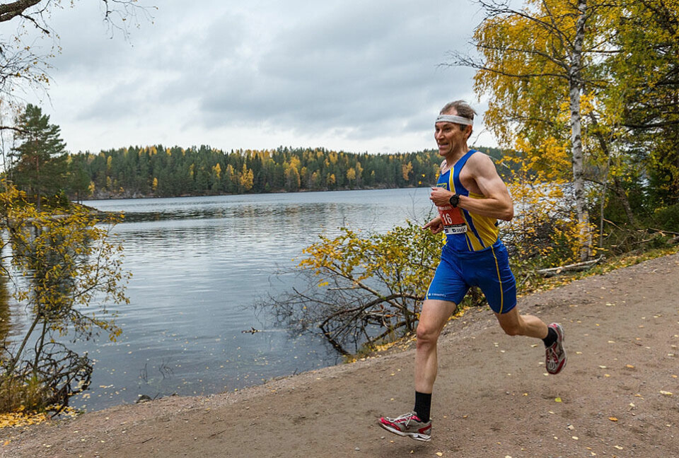 Mannen bak løpet: Her er det mr. Nøklevann Rundt, Bølers egen Herman Bruun, som løper med Nøklevann i bakgrunnen. (Foto: Sylvain Cavatz) Mannen bak løpet: Her er det mr. Nøklevann Rundt, Bølers egen Herman Bruun, som løper med Nøklevann i bakgrunnen. (Foto: Sylvain Cavatz)