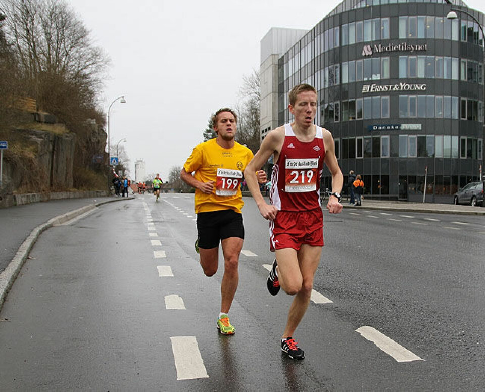 Sterke vinnertider på 5 km i Fredrikstadløpet (72 bilder) 219_Ulrik_Hovig_Ulrik_Lolland_nr3_nr4_IMG_4076.jpg