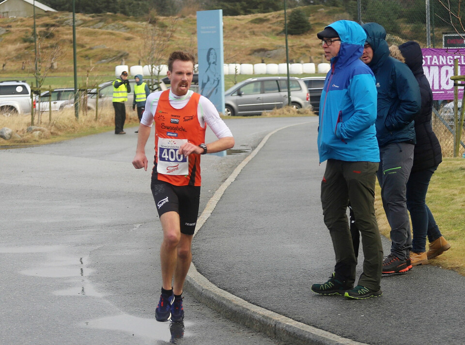 Over 1000 påmeldte til Solastranden Halvmaraton lørdag Oerjan_Groennevig_vinner_10km_i_2019_1920.jpg