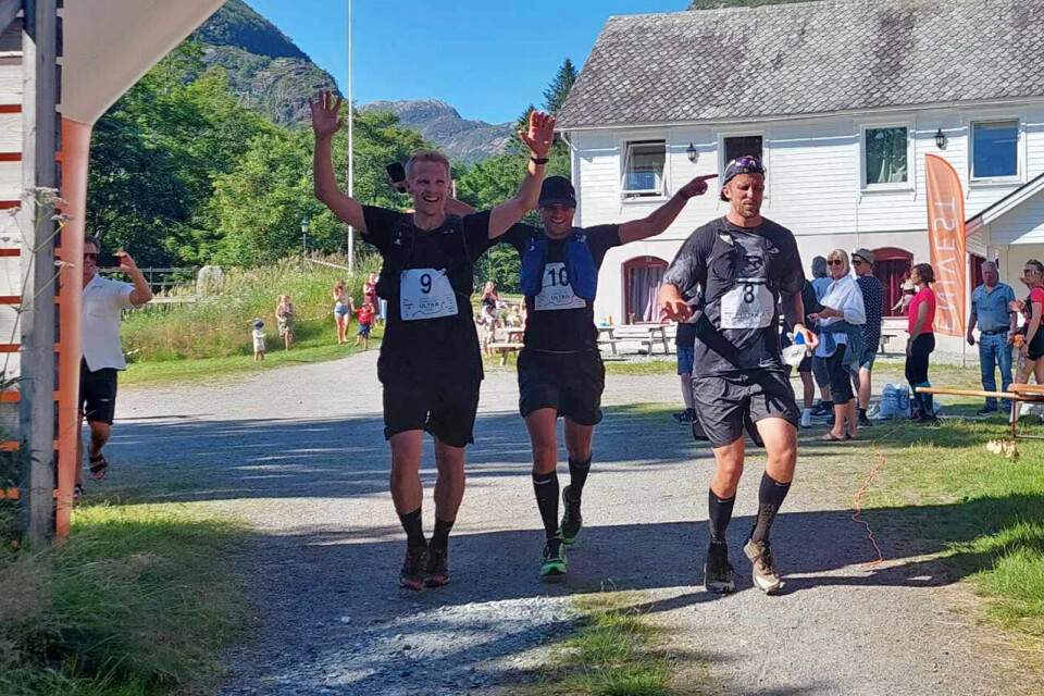 Cornelis Erstad og Hanne Opseth Rygg vant Sunnfjord Ultra glade-i-maal.jpg