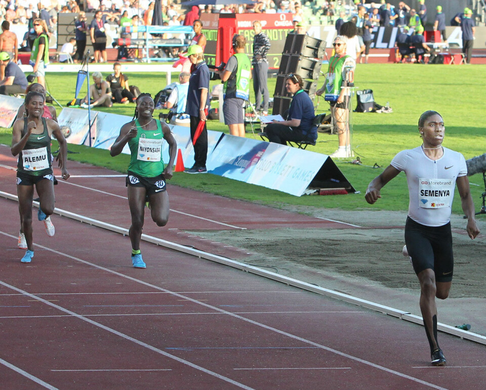 Ny seier: Sør-afrikanske Caster Semenya er stadig suveren, men nye regler for testeronnivå kan bety at Semenya ikke vinner like lett neste sesong (Foto:Kjell Vigestad) Ny seier: Sør-afrikanske Caster Semenya er stadig suveren, men nye regler for testeronnivå kan bety at Semenya ikke vinner like lett neste sesong (Foto:Kjell Vigestad)