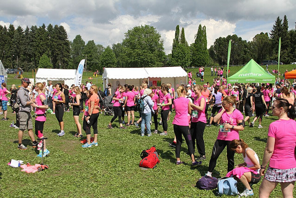 1177 koste seg i varmt IFormLøp rosa_foer_start_IMG_7866.jpg
