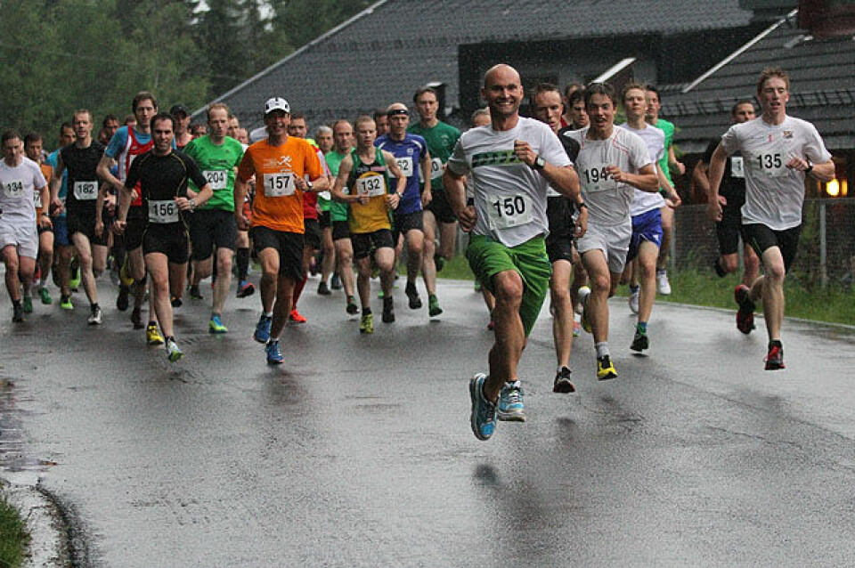 St. Hansgaloppen: Uværet galopperte vekk Start_med_Groenningen_IMG_8199.jpg