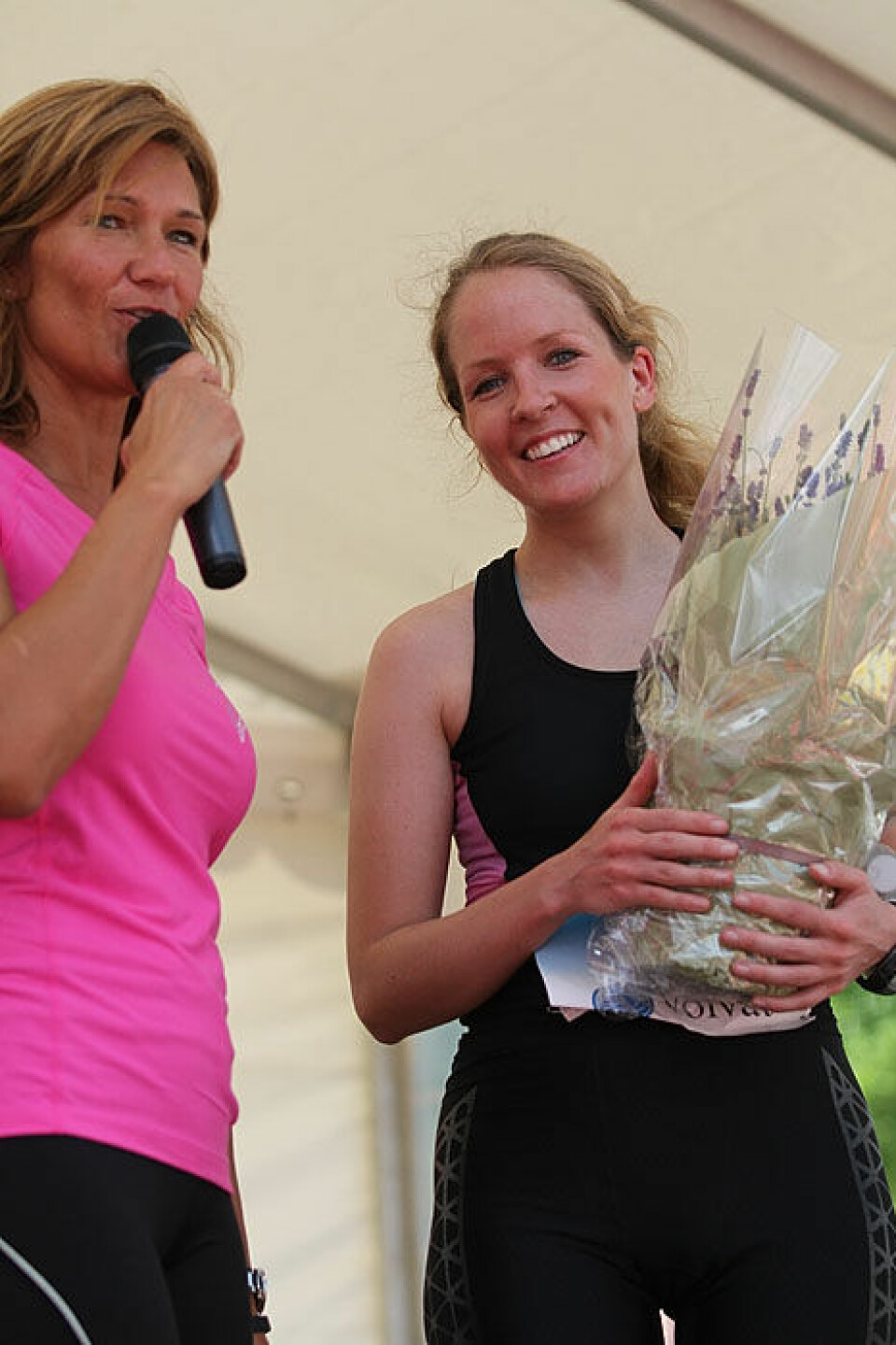 1177 koste seg i varmt IFormLøp Ingrid_Haaksjold_blomster_IMG_8157.jpg