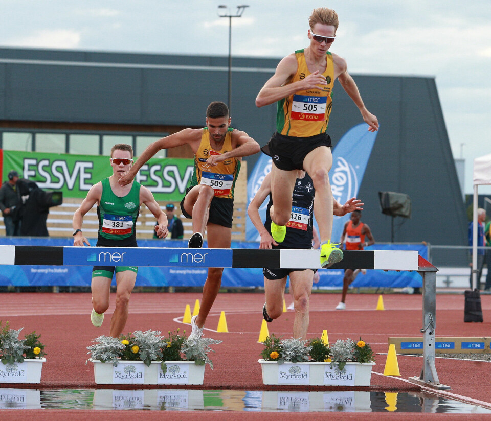 Kårbø vant NM-gull på hinder med kun to hundredelers margin 3000m_hinder_menn_vanngrav_dobbel_UKI_pluss_Hovdejord_AZ3T1209.jpg