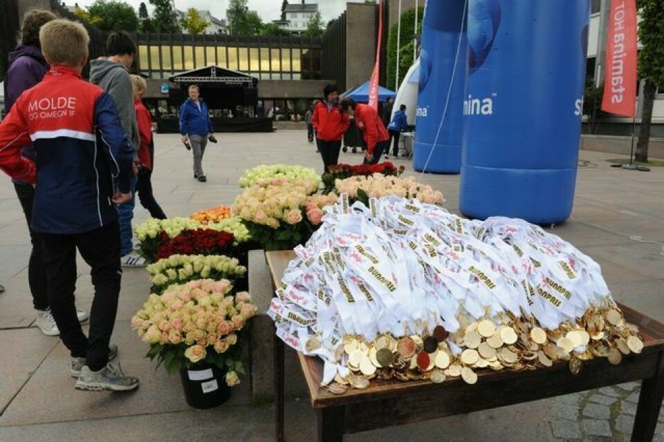 500 løp og gikk Jentebølgen i Molde Blomster_Medaljer