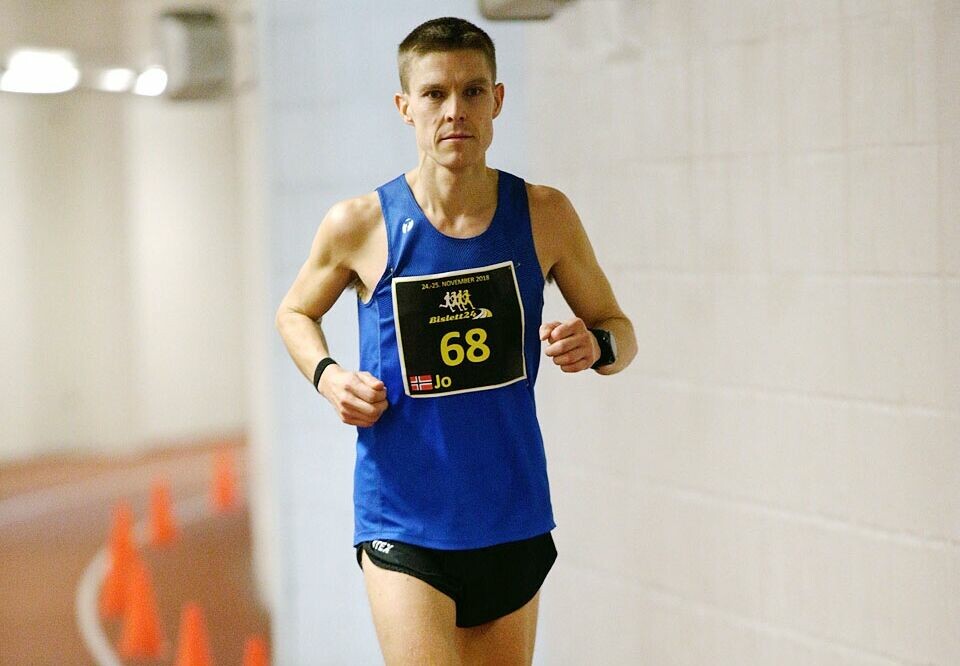 Nå får beste norske løper fra Bislett 24-timers 2018 og fjorårets VM-deltager, Jo-Inge Norum, mulighet til å løpe 24-timersløp på hjemmebane. Bildet er fra NM/Bislett 24-timers 2018. (Foto: Per Inge Østmoen) Nå får beste norske løper fra Bislett 24-timers 2018 og fjorårets VM-deltager, Jo-Inge Norum, mulighet til å løpe 24-timersløp på hjemmebane. Bildet er fra NM/Bislett 24-timers 2018. (Foto: Per Inge Østmoen)