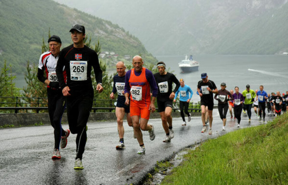 Ny deltakarrekord i Geiranger Like_etter_start_IMG_9873_lite_foto_Knut_Arild_Maraak