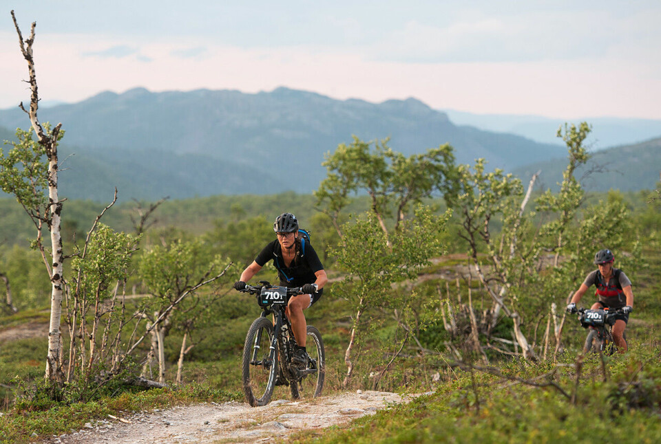 Linda og Nina brøt forbannelsen i OffroadFinnmark Team-Ishavskraft-foto-morten-broks.jpg