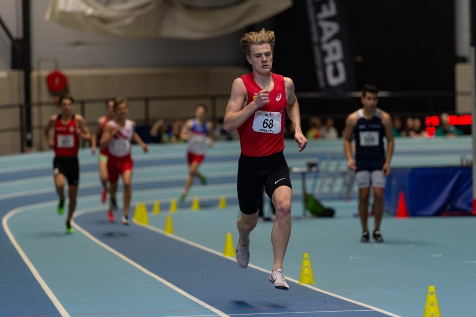 18-åringen Tobias Grønstad deltok i sitt første seiormesterskap da han stilte til start på 800 m i innendørs-EM. (Arkivfoto: Arne Dag Myking) 18-åringen Tobias Grønstad deltok i sitt første seiormesterskap da han stilte til start på 800 m i innendørs-EM. (Arkivfoto: Arne Dag Myking)
