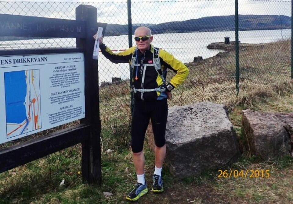 Hjerteoperert gammel mann på prøveløping noen uker før EcoTrail 80 km i 2015, ett år etter hjerteoperasjonen. Foto: Per-Einar Roth Hjerteoperert gammel mann på prøveløping noen uker før EcoTrail 80 km i 2015, ett år etter hjerteoperasjonen. Foto: Per-Einar Roth