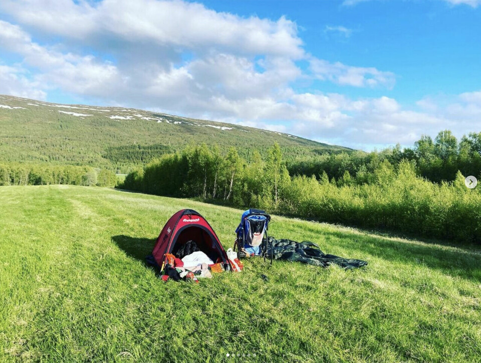 Otto Gullesen ankommer Nordkapp etter 2430 km telt i fjellheimen.png