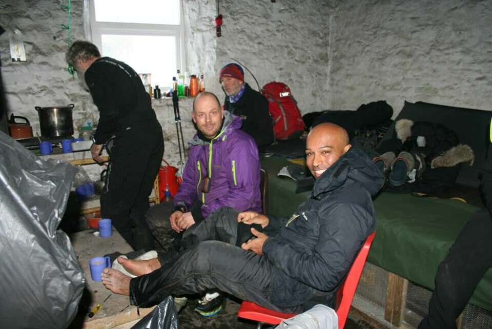 Leif Abrahamsen på 11. plass i The Spine Race 430 kilometer Leif_Abrahamsen_Javed_Bhatti_fotoPaulWilson.jpg