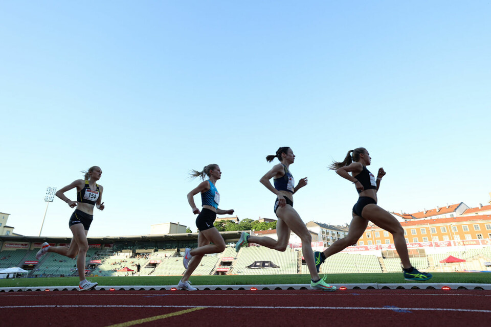 Pers på Kristine Meinert Rød på 5000 m i Boysen Memorial 5000m-feltet-8U3A5379.jpg