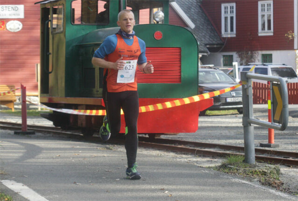 Sjur Ferkingstad passerer Stend Stasjon med solid ledelse Sjur Ferkingstad passerer Stend Stasjon med solid ledelse