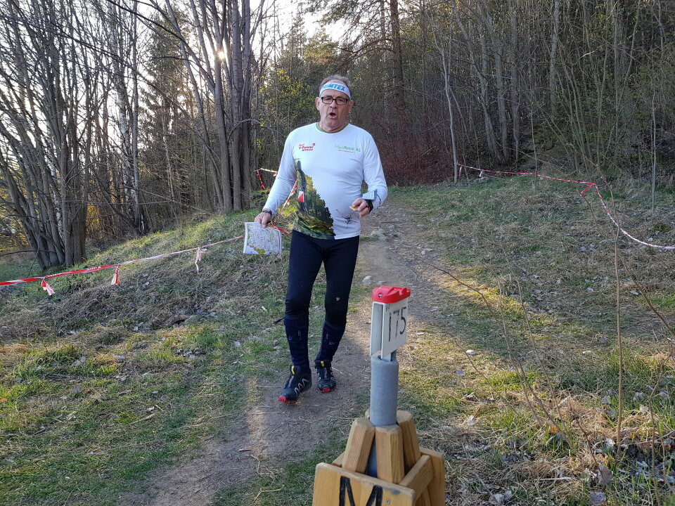 Bedriftsorienterings-sesongen i gang i Furuberget Tore Stenseth mot mål.jpg