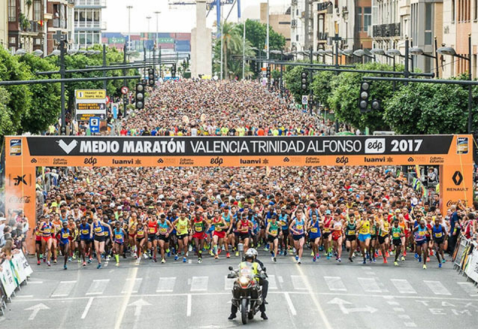 Ikke bare Nordstad Moen som løp rekordfort i Valencia Valencia_starten.jpg