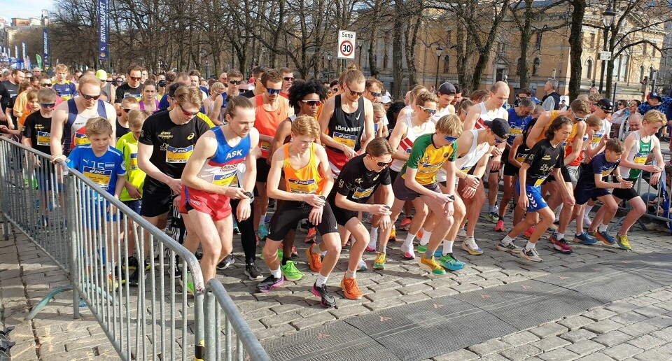 1112 løpere fulførte 5 km. Her fra fremre rekke i det første av to startfelt med dagens vinner Marius Garmann Sørli fra Ask Friidrett aller nærmest. (Foto: Runar Gilberg) 1112 løpere fulførte 5 km. Her fra fremre rekke i det første av to startfelt med dagens vinner Marius Garmann Sørli fra Ask Friidrett aller nærmest. (Foto: Runar Gilberg)