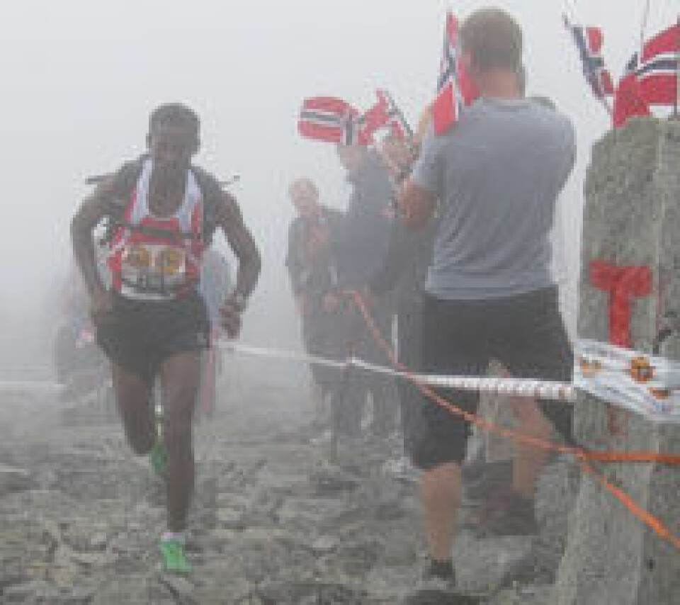 Bereket og Buer vann Fanaråken Opp 200_NyIngress_TomasBereket_Eritrea_FotoAnneJennyDvergsdal