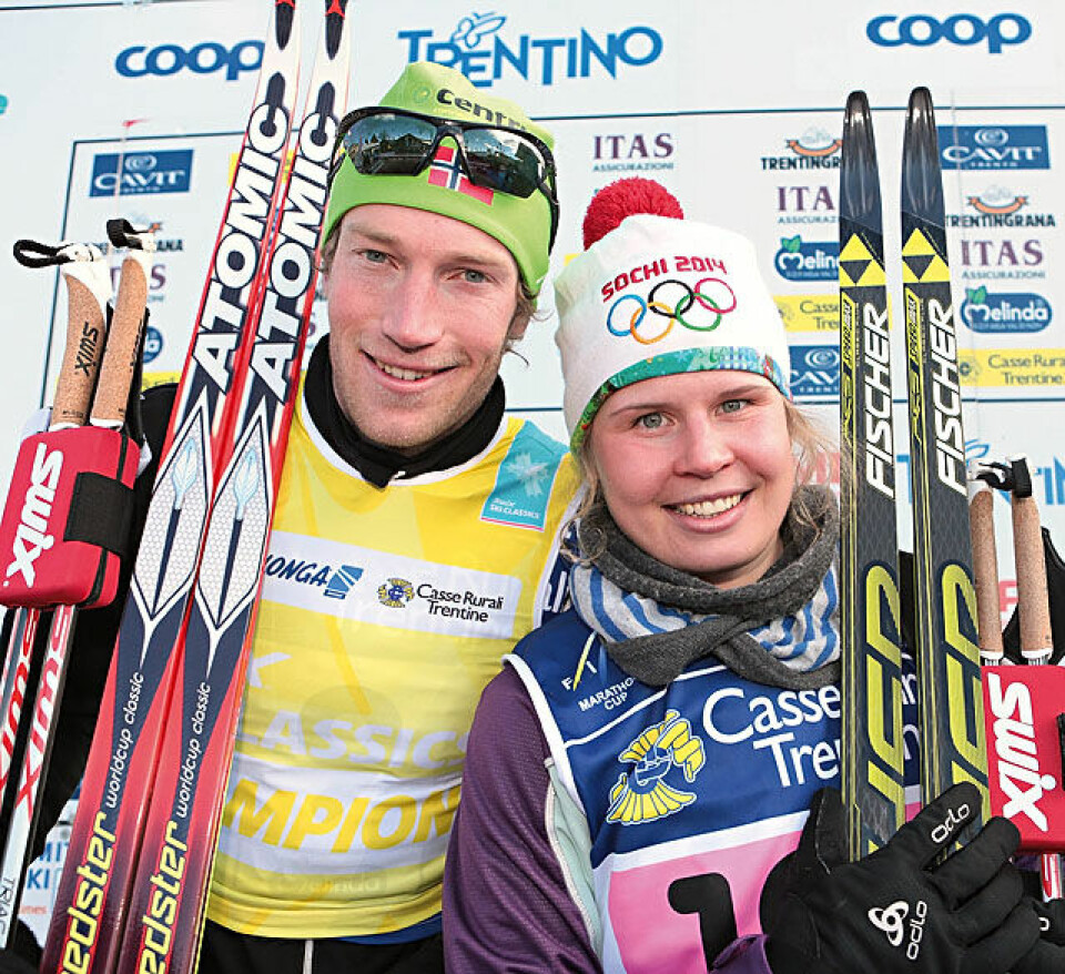 Simen Østensen sterkest i Marcialonga Vinnerne_Oestensen_Tikhonova_pall.jpg