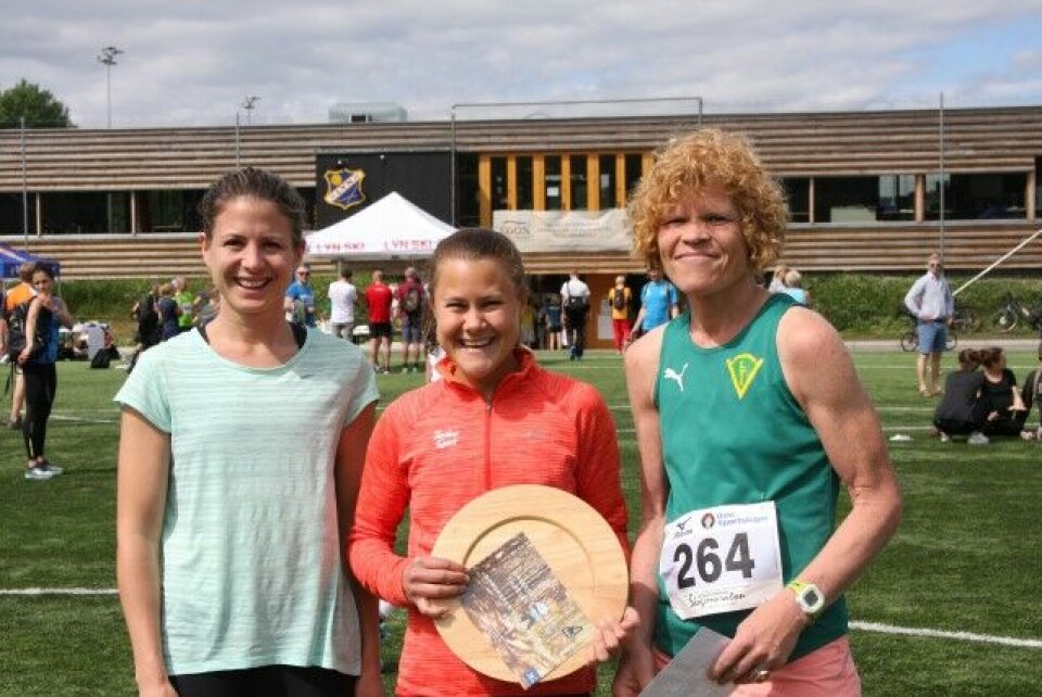 Strupstad og Baardtvet klare maratonvinnere i Nordmarka Tre_beste_kvinner.jpg