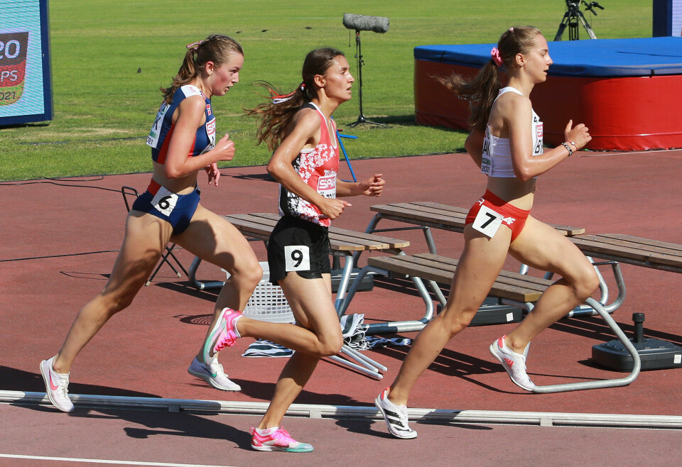 U20-EM: Sigrid Alvik til hinderfinalen etter knall og fall Etter_1825m_Alvik_nr_5_AZ3T8681.jpg