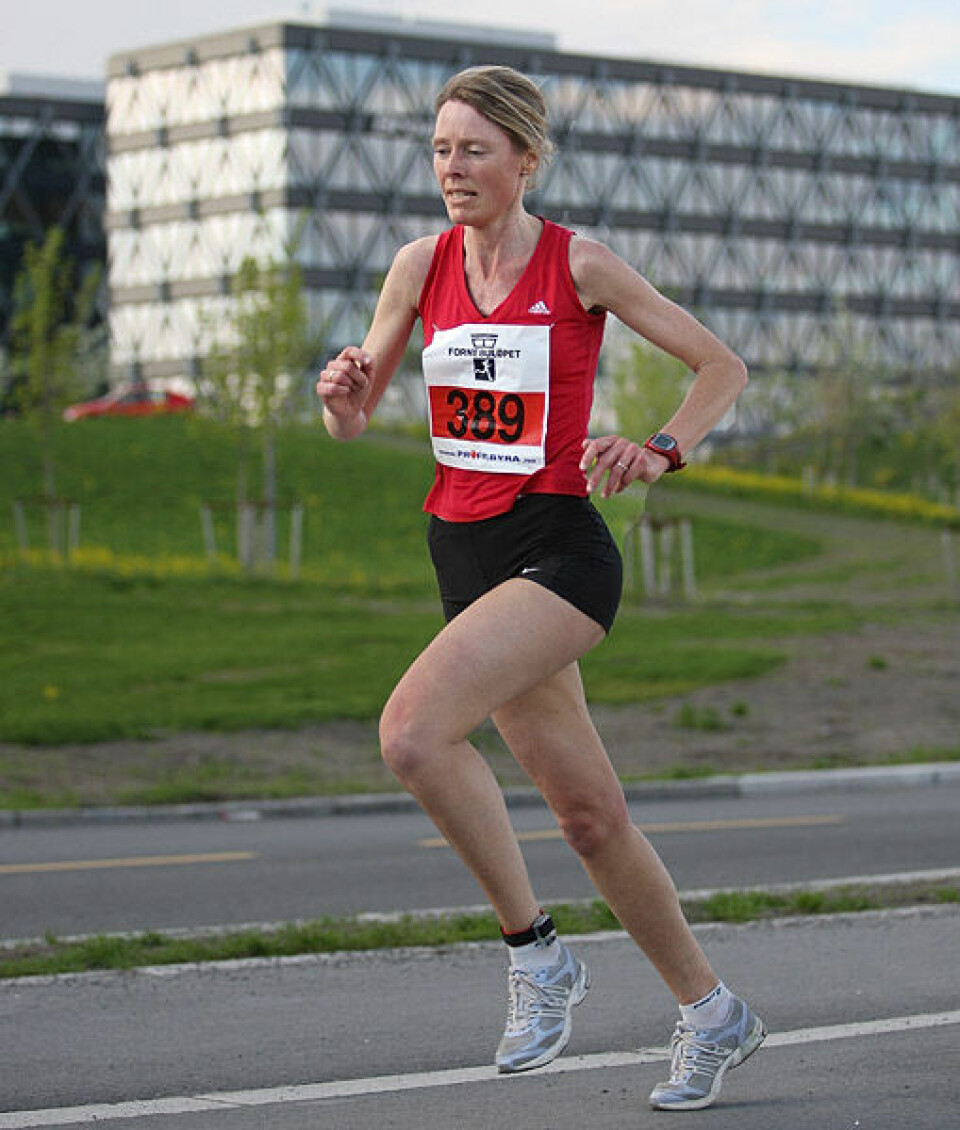 850 løp Fornebuløpet 5km_Kari_Madslien_vinner_9C0E7696
