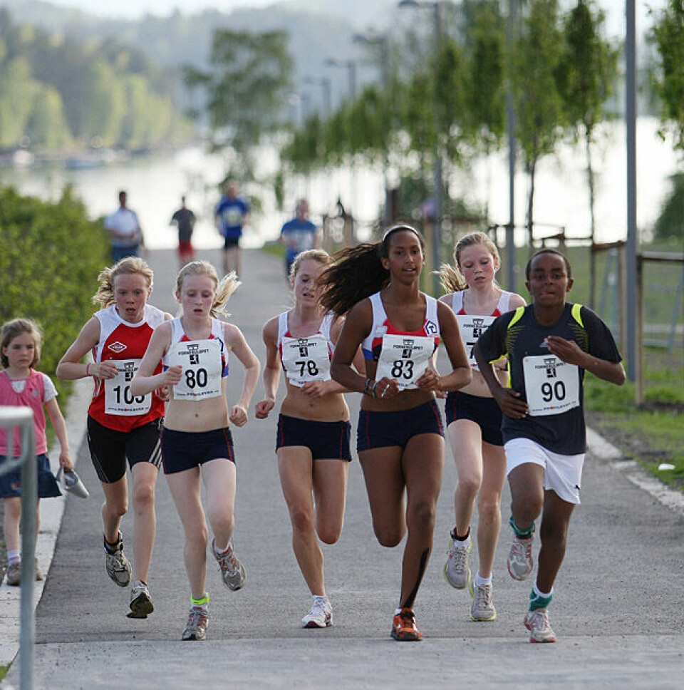 850 løp Fornebuløpet 3km_jenter_fjord_9C0E7391