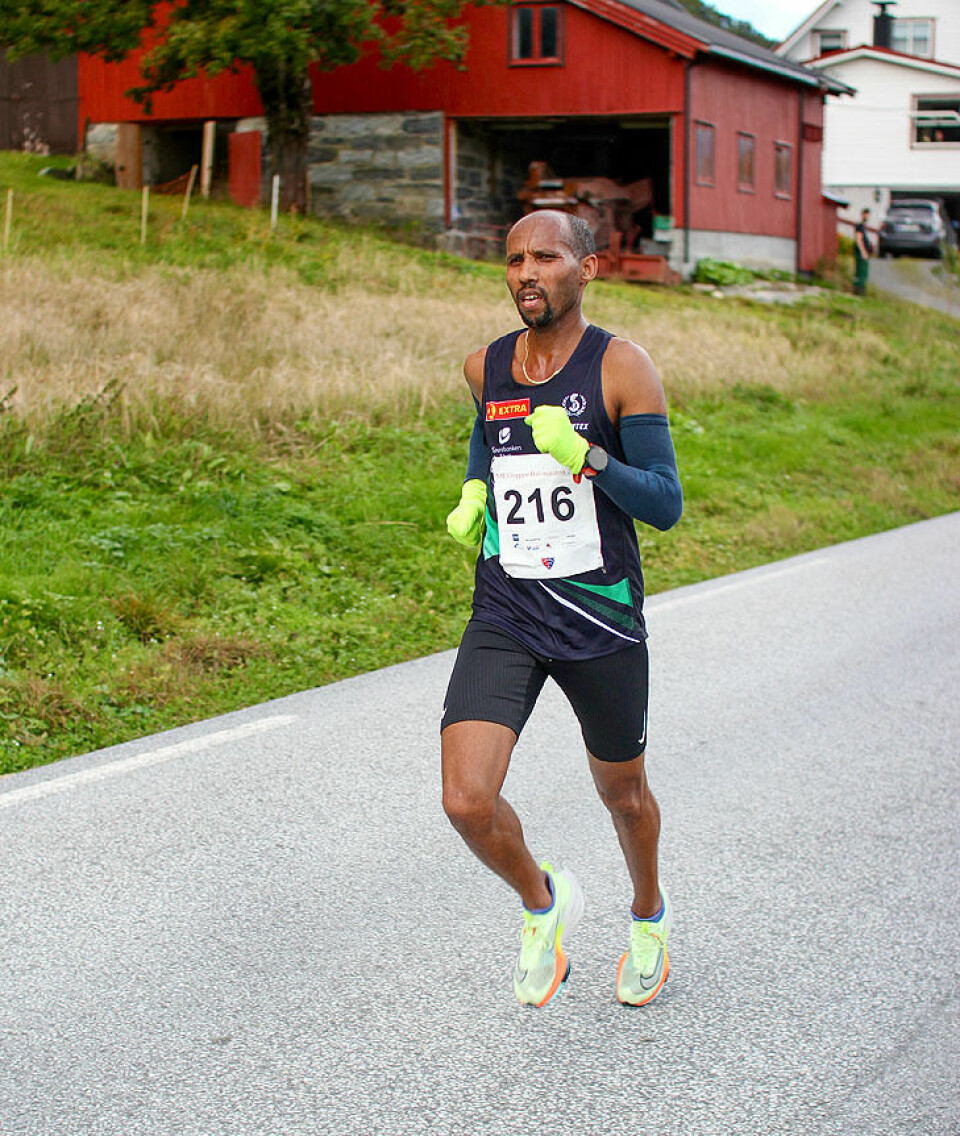Adele Henriksen og Frew Zenebe Brkineh vant NM halvmaraton IMG_5004.jpg