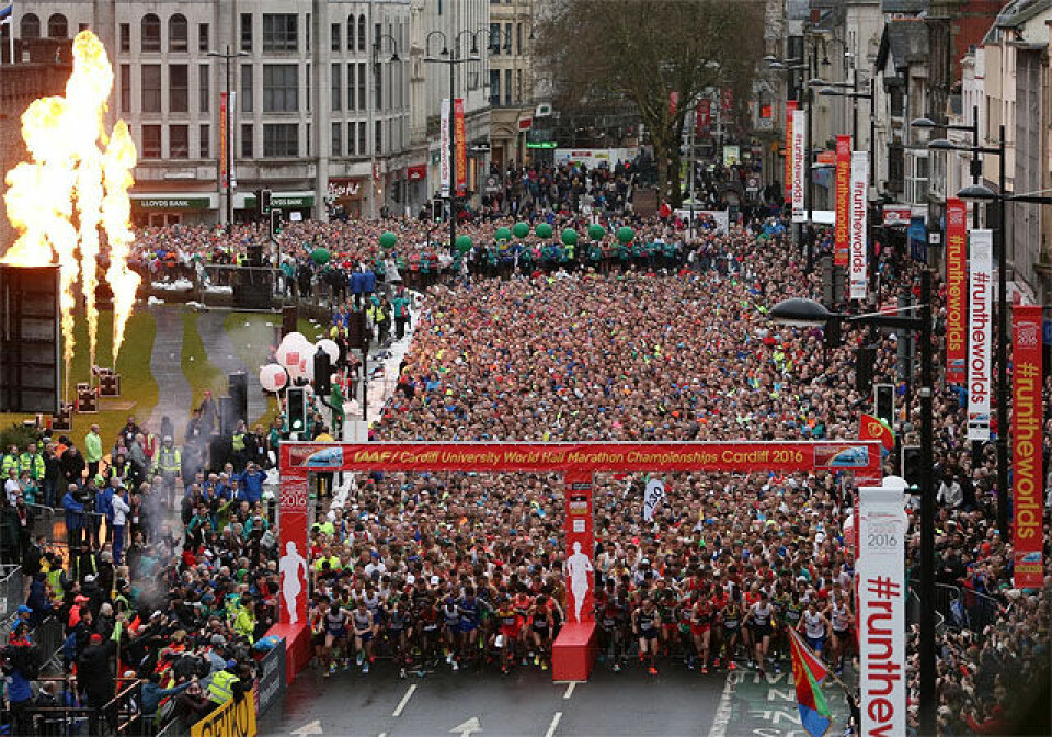 Sterkt av Persen da Kamworor vant VM halvmaraton VM-halv_starten.jpg