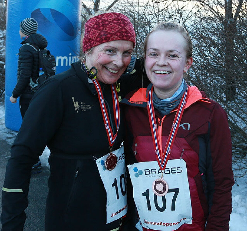 Olger Pedersen med bestetid på halvmaraton i Ålesund Rigmor_og_Monica_Opsvik_Mor_og_datter_i_uavgjort_spurtduell_AZ3T3431.jpg