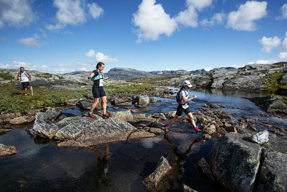 Hardangervidda Marathon med rekordpåmelding elvekryssing_Foto_Kai__Otto_Melau.jpg