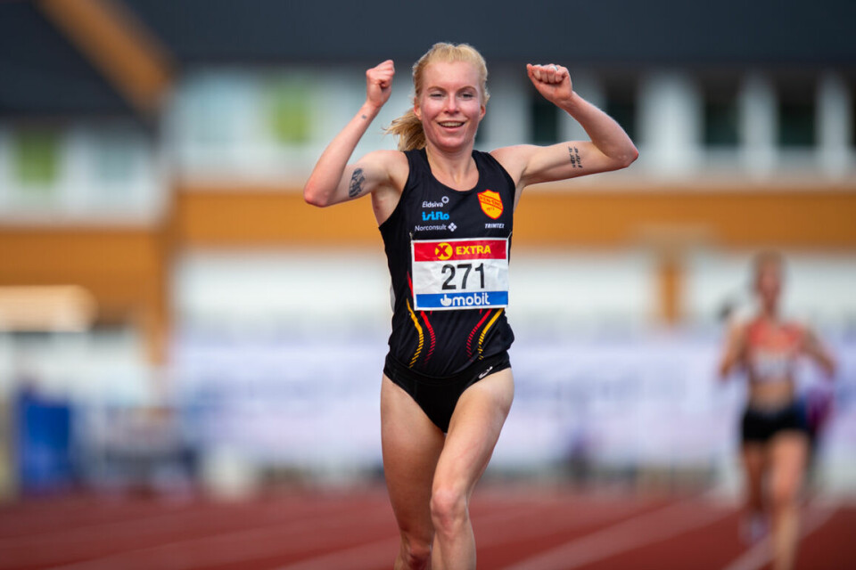 En jublende glad Ida Meli Narbuvoll i det hun sikrer seg sitt første senior-NM-gull på 10000 m søndag. (Foto: Samuel Hafsahl) En jublende glad Ida Meli Narbuvoll i det hun sikrer seg sitt første senior-NM-gull på 10000 m søndag. (Foto: Samuel Hafsahl)