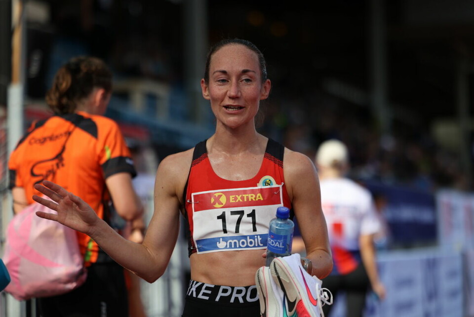 Ida Meli Narbuvoll med sikkert grep om gullet på 10 000 m 10000mk-Vienna-S¢yland-Dahle.jpg