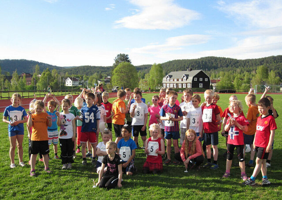 Vårvakkert stafetteventyr i Sigdal, ingen 17. mai uten Prestfoss-stafett Rekruttstafetten_IMG_8480.jpg