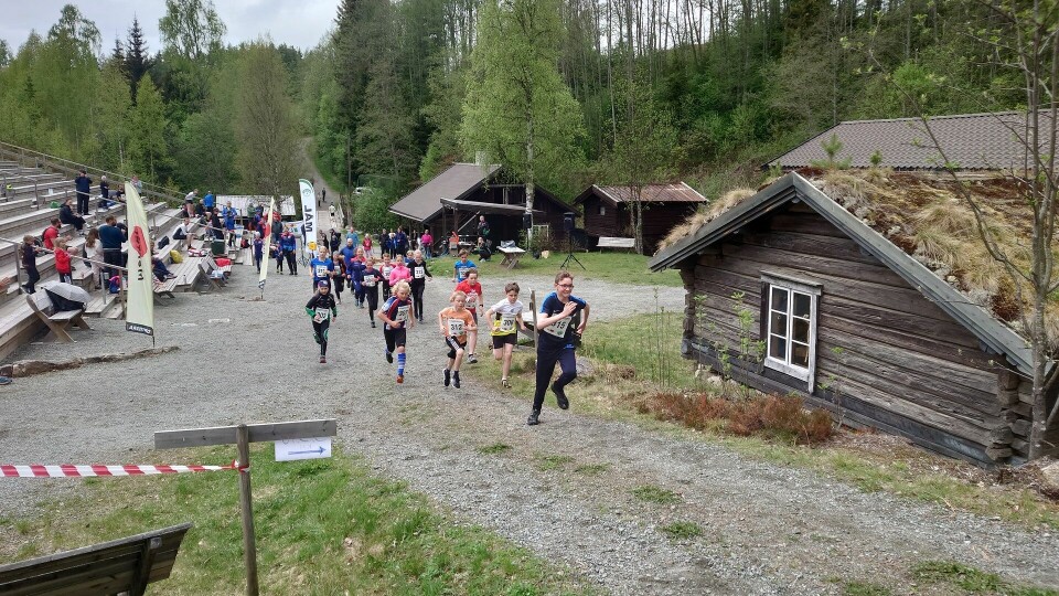 Start for den nye 3 km-distansen ved den kulturhistoriske perlen, Kvennstugua i Vallset. (Foto: Thomas Pedersen) Start for den nye 3 km-distansen ved den kulturhistoriske perlen, Kvennstugua i Vallset. (Foto: Thomas Pedersen)