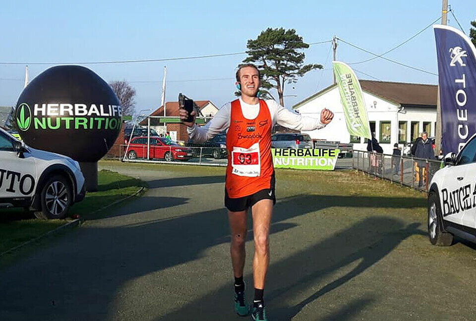 Suveren vinner: Thomas Asgautsen satte løyperekord og vant med nesten 18 minutter på maraton. (Foto: arrangøren) Suveren vinner: Thomas Asgautsen satte løyperekord og vant med nesten 18 minutter på maraton. (Foto: arrangøren)