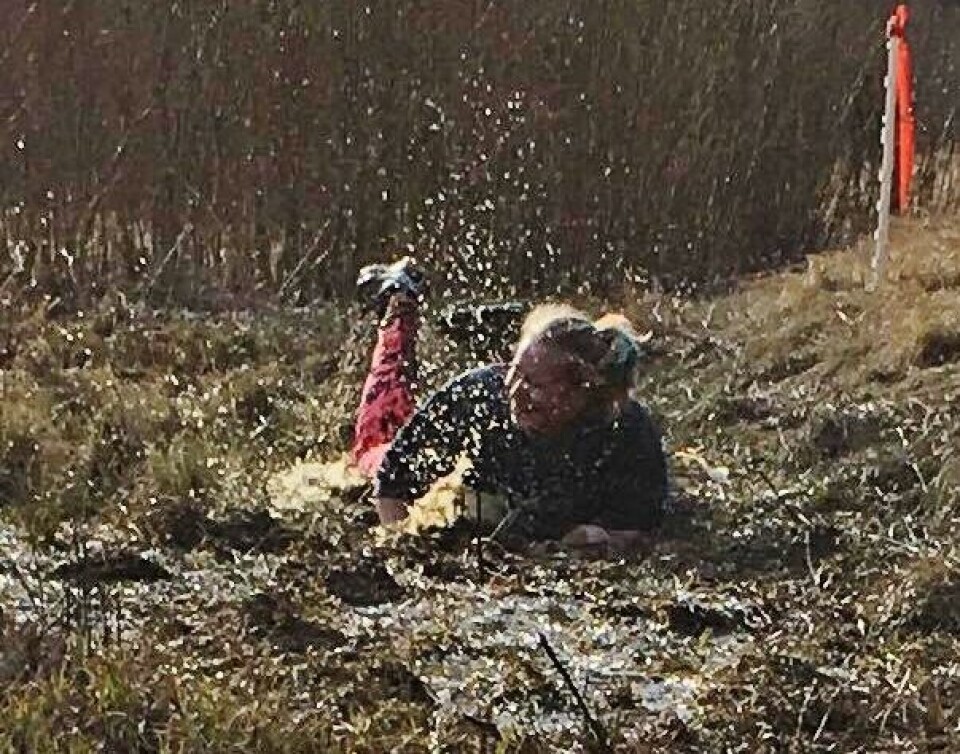Rett på snørra - i gjørma. (Foto: Hilde Johansen) Rett på snørra - i gjørma. (Foto: Hilde Johansen)