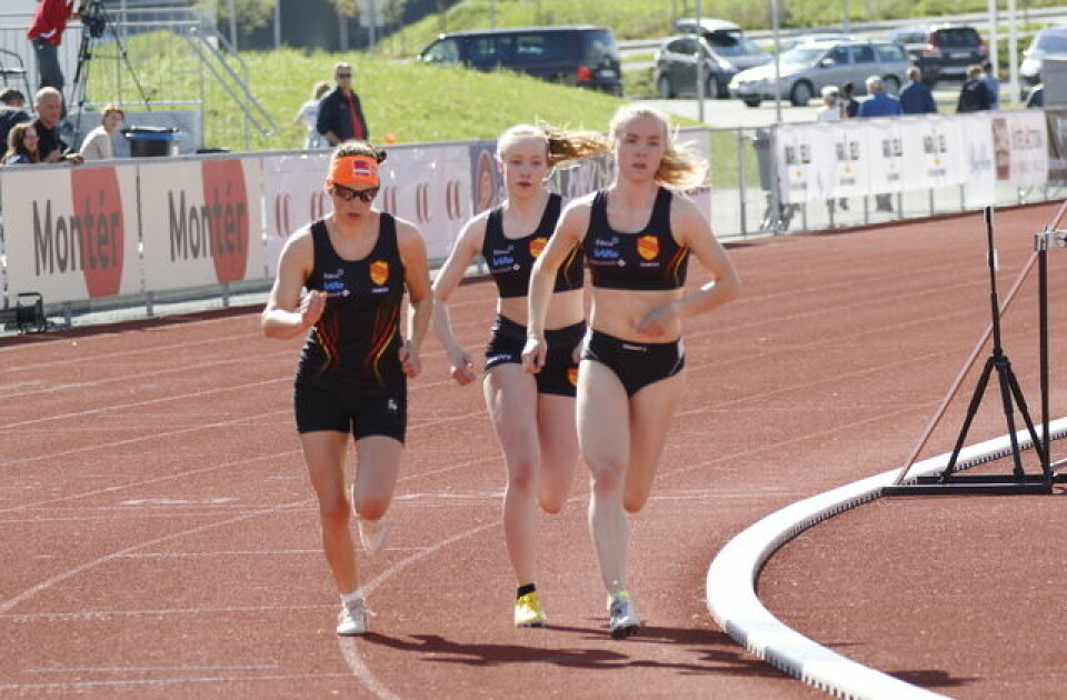 Spennende kvinneoppgjør på 4 x 800 m i NM Kondis/Rolf Bakken