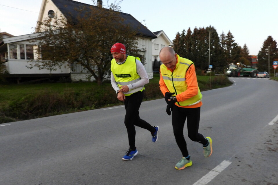 To mann er også nok til en fellesstart! (Foto: Stein Arne Negård) To mann er også nok til en fellesstart! (Foto: Stein Arne Negård)