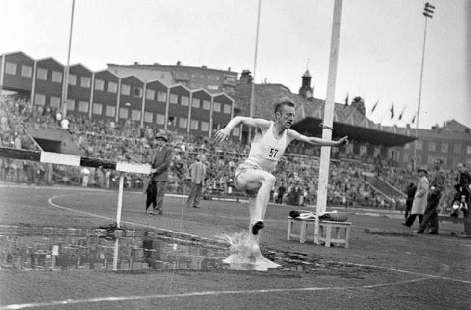 Ernst ´Kruska´ Larsen på Bislett. Foto: Wikimedia Commons Ernst ´Kruska´ Larsen på Bislett. Foto: Wikimedia Commons
