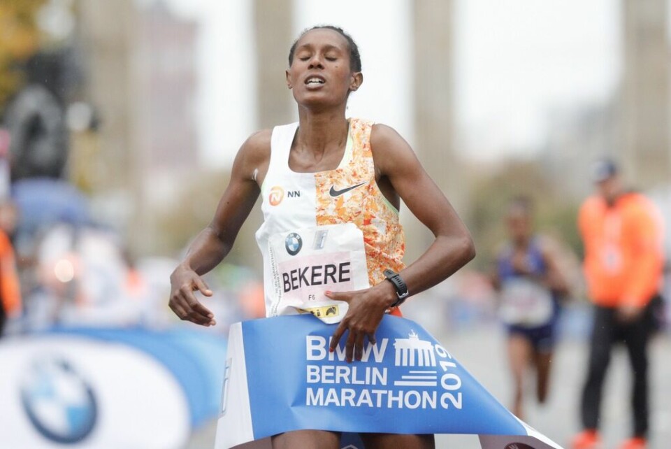 Kenenisa Bekele to sekunder unna verdensrekorden på maraton i Berlin Berlin-Marathon 2019