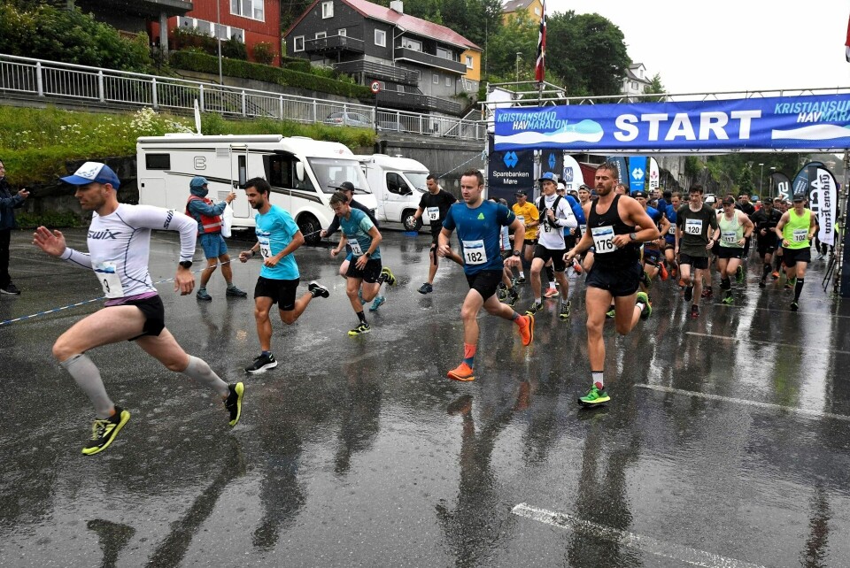 Startskuddet går for en fuktig havmaraton i 2022. I år er værutsiktene betydelig bedre. Startskuddet går for en fuktig havmaraton i 2022. I år er værutsiktene betydelig bedre.