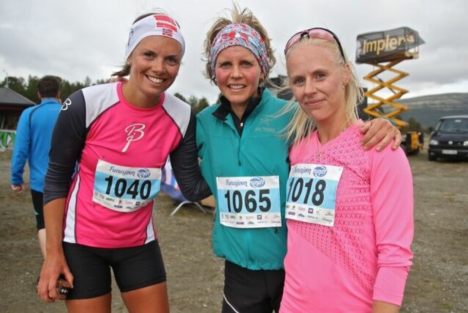 Topp tre i 2015: Line Lystad flankert av Linda Nyeng og Heidi Starheim Løvaas,Grande/Veldre Friidrett. (Foto: Martin Hauge Nilsen) Topp tre i 2015: Line Lystad flankert av Linda Nyeng og Heidi Starheim Løvaas,Grande/Veldre Friidrett. (Foto: Martin Hauge Nilsen)