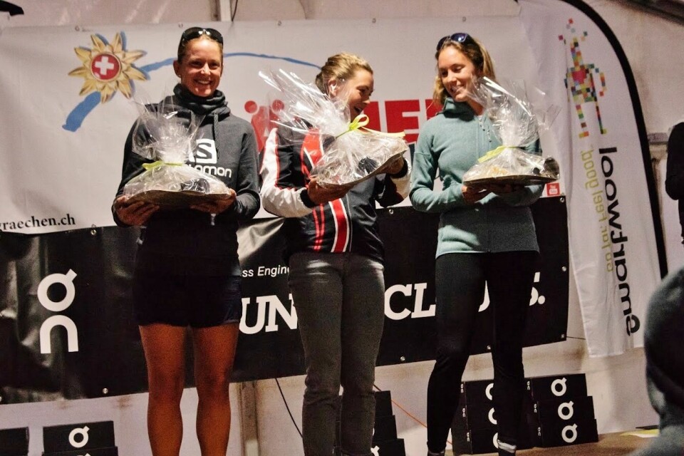 Norske Molly vant UTMR 100 km (Ultra Trail Monte Rosa, 6200 høydemeter) Molly_pallen.JPG